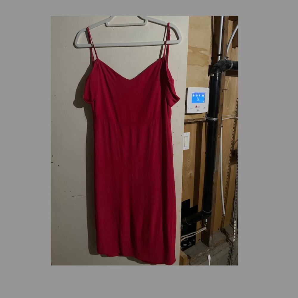off the shoulder reformation red midi dress - Picture 3 of 4
